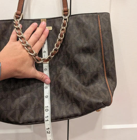 MICHAEL KORS Signature Brown Tote Bag with Chain Detail - Picture 11 of 14